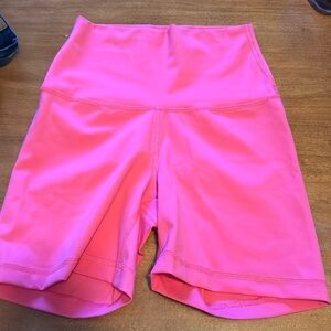 Pink yogalicious lux, size small yoga short